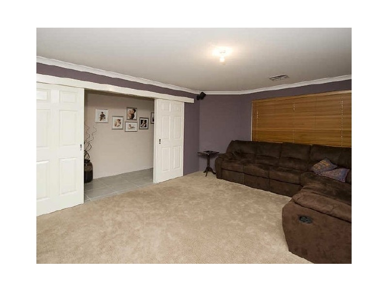 13 Sheldon Street, Piara Waters WA 6112