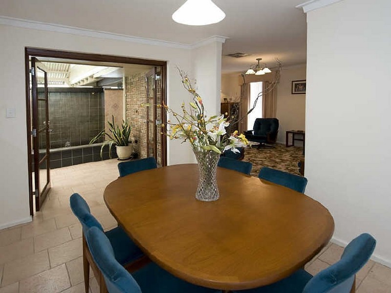36 Kingsford Way, Huntingdale WA 6110