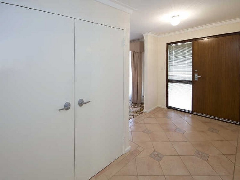 36 Kingsford Way, Huntingdale WA 6110