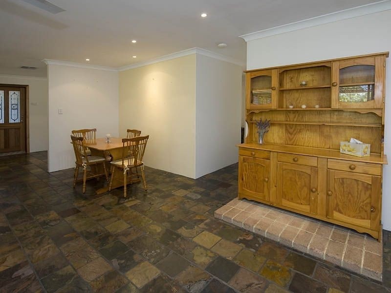 32 Rusthall Way, Huntingdale WA 6110
