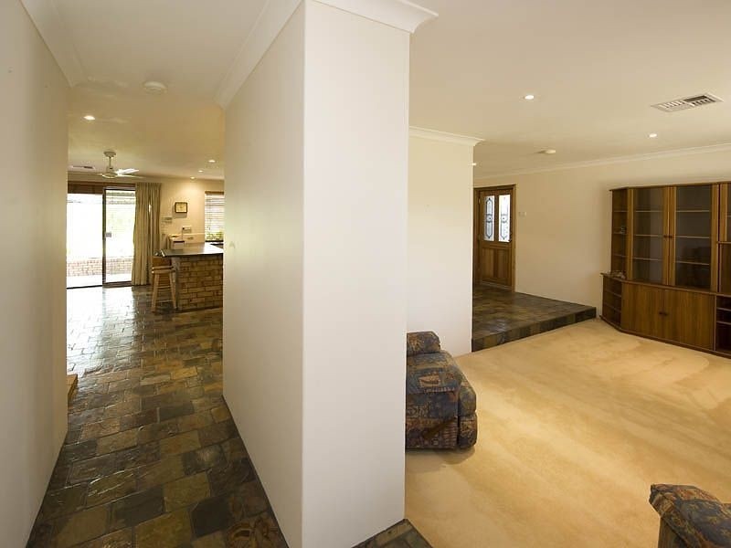 32 Rusthall Way, Huntingdale WA 6110