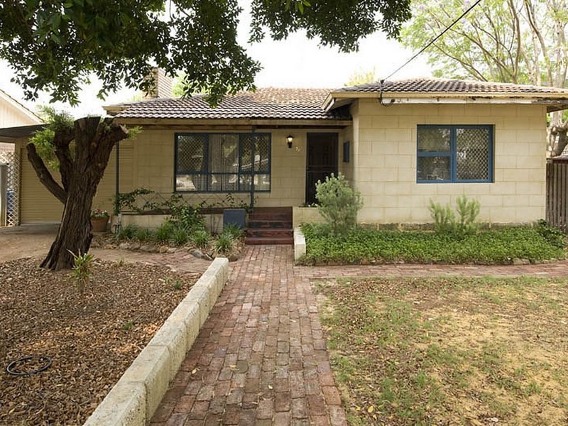 28 Wicklow Street, Thornlie WA 6108