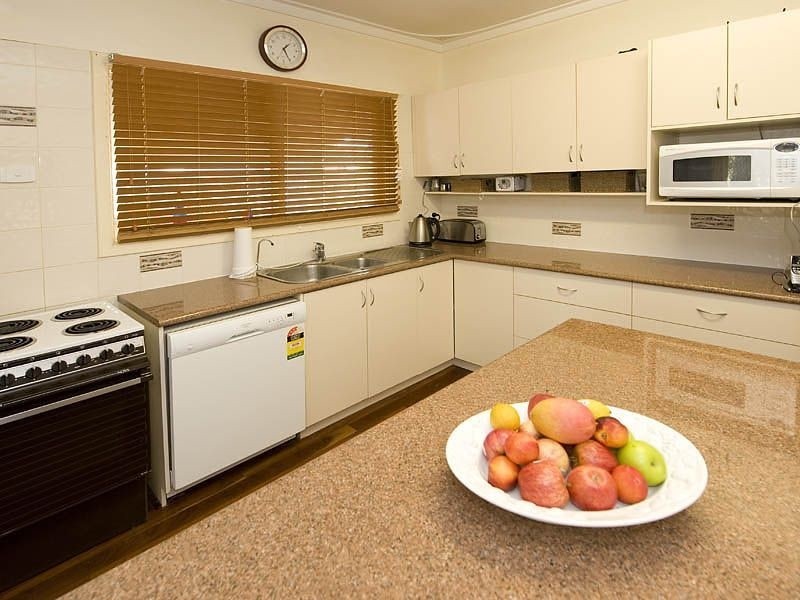 28 Wicklow Street, Thornlie WA 6108