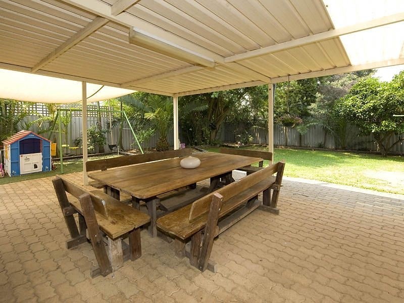 28 Wicklow Street, Thornlie WA 6108