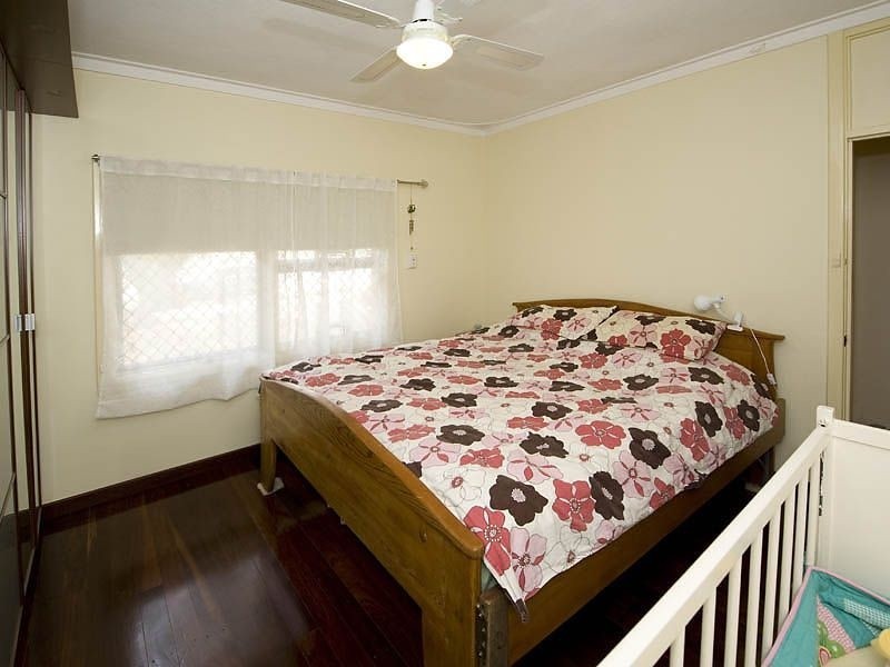 28 Wicklow Street, Thornlie WA 6108