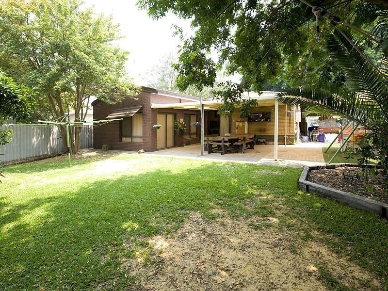 28 Wicklow Street, Thornlie WA 6108