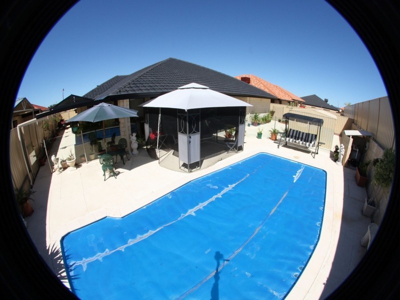 27 Cromarty Gardens, Canning Vale WA 6155