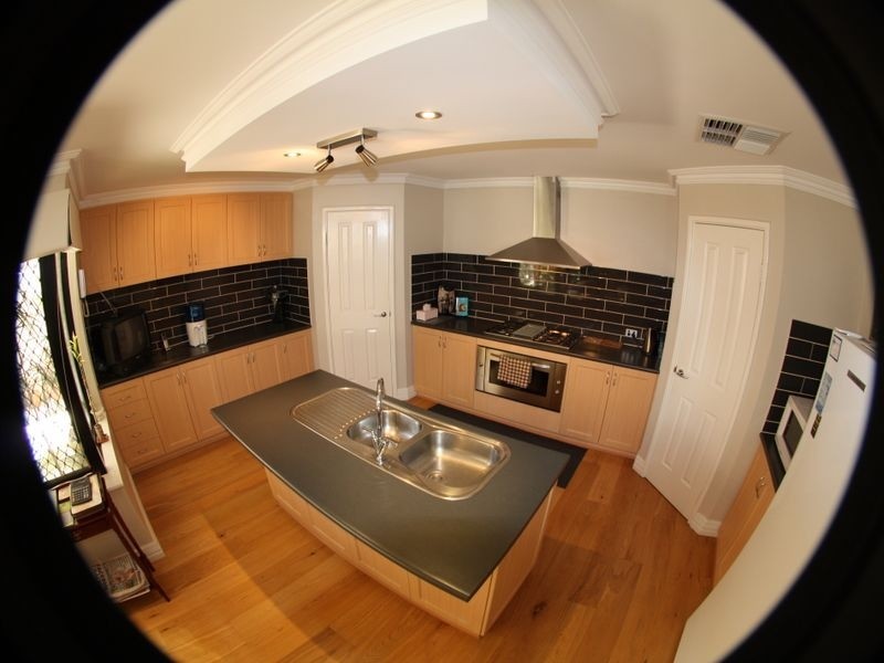 27 Cromarty Gardens, Canning Vale WA 6155