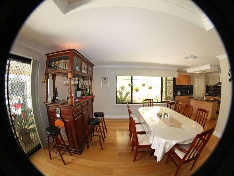 27 Cromarty Gardens, Canning Vale WA 6155