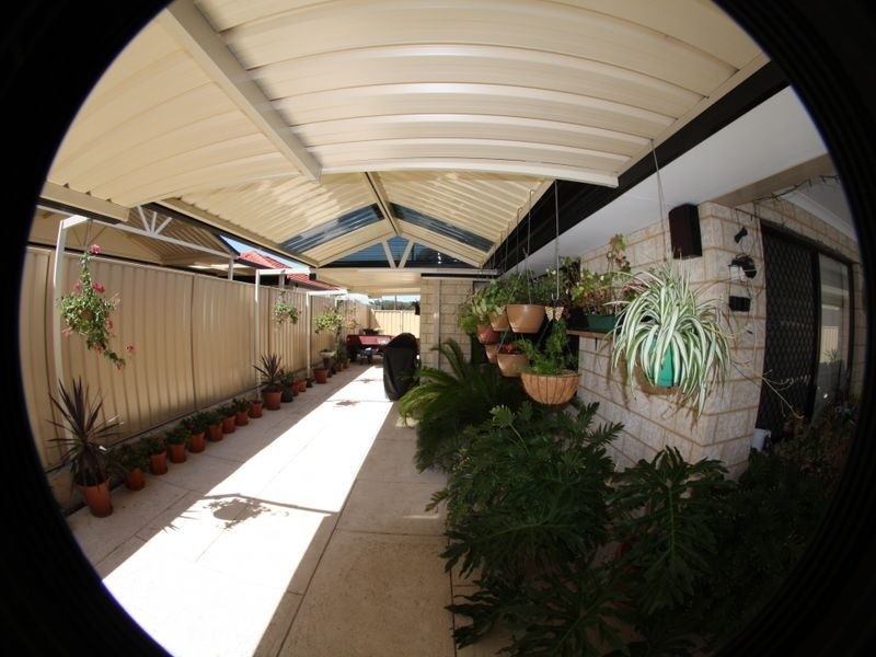 27 Cromarty Gardens, Canning Vale WA 6155