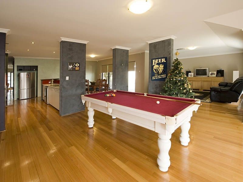 10 Dilebert Road, Huntingdale WA 6110