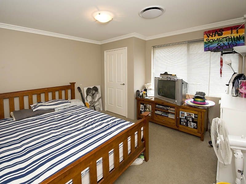 10 Dilebert Road, Huntingdale WA 6110