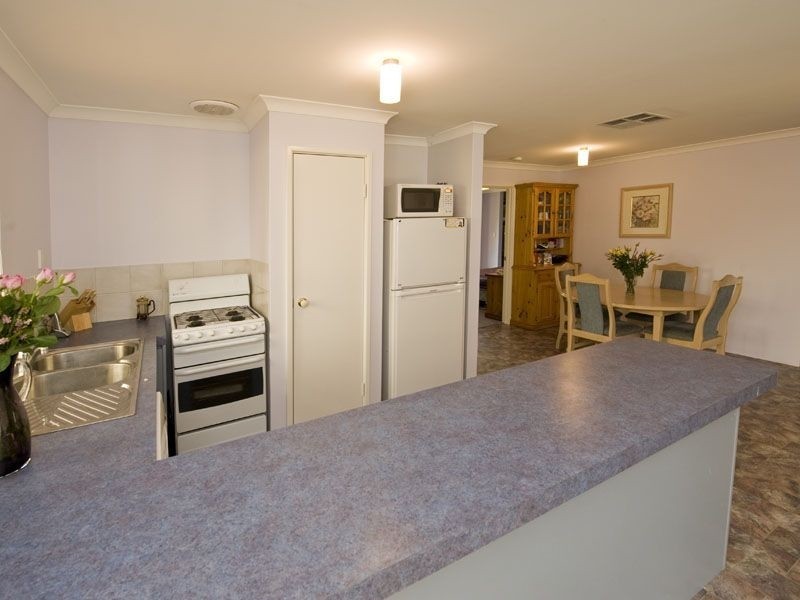 10 Dilebert Road, Huntingdale WA 6110