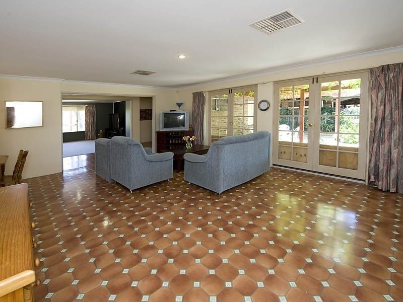 5 Cue Court, Gosnells WA 6110