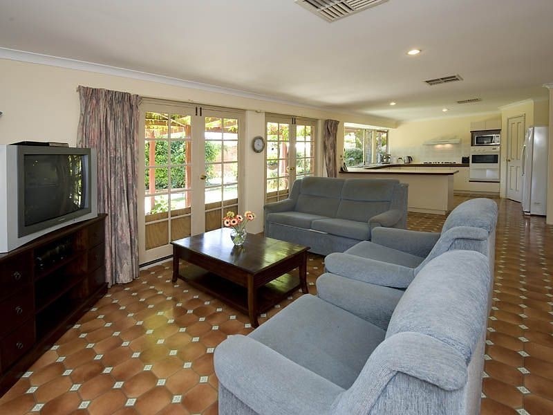 5 Cue Court, Gosnells WA 6110