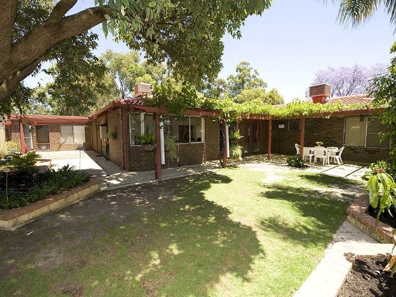 5 Cue Court, Gosnells WA 6110