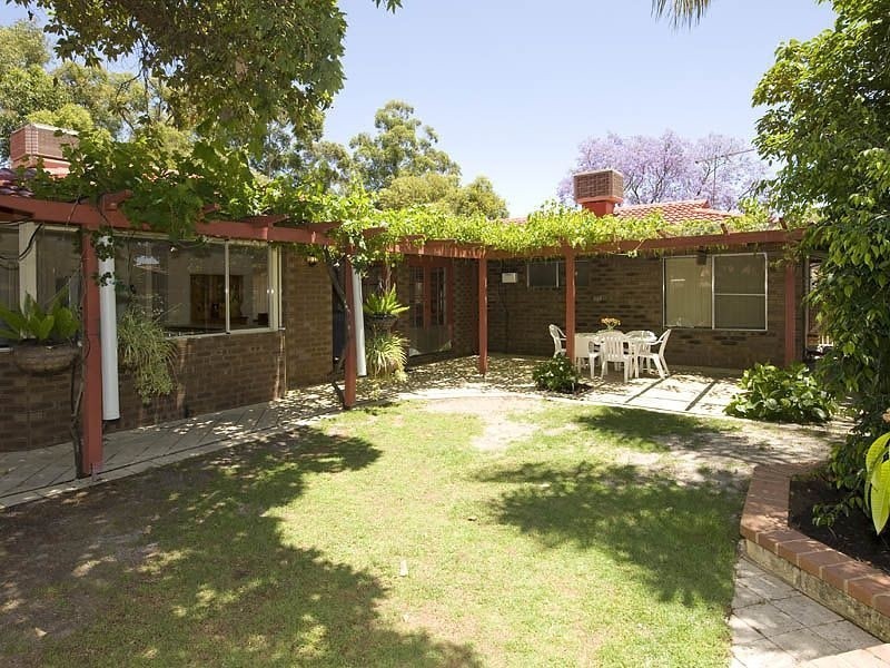 5 Cue Court, Gosnells WA 6110