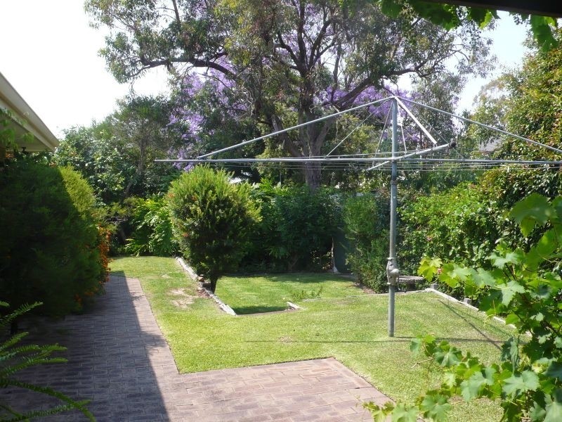 1 Sheldwich Street, Thornlie WA 6108