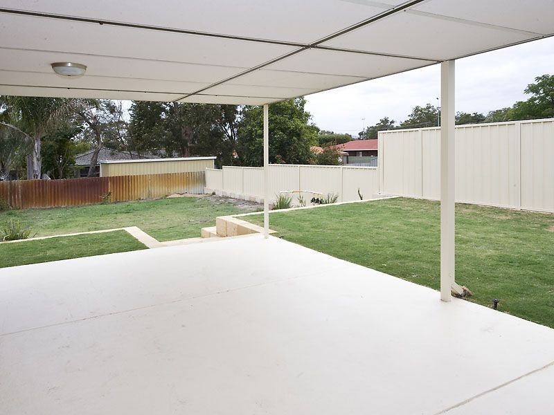 13 Rushbrook Way, Thornlie WA 6108