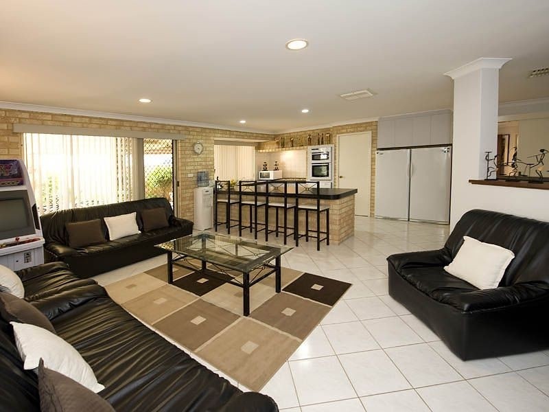 3 Blakemore Retreat, Huntingdale WA 6110