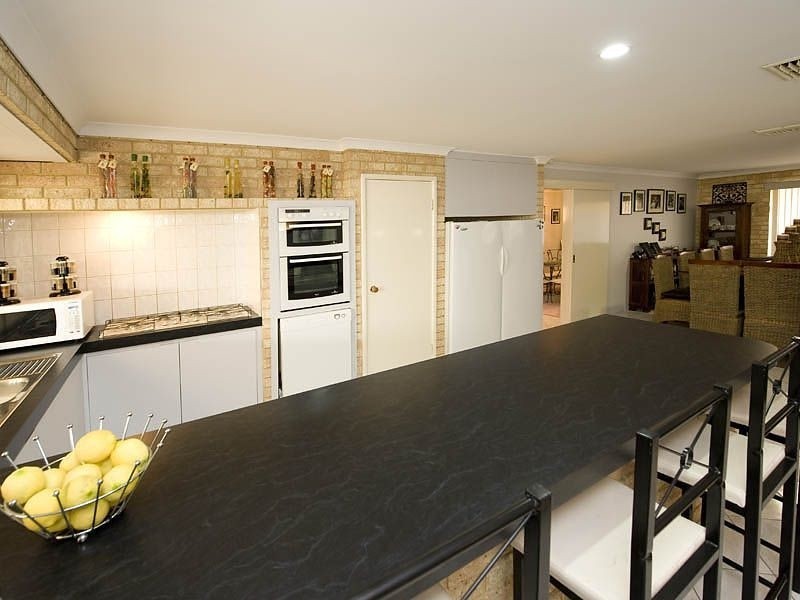 3 Blakemore Retreat, Huntingdale WA 6110