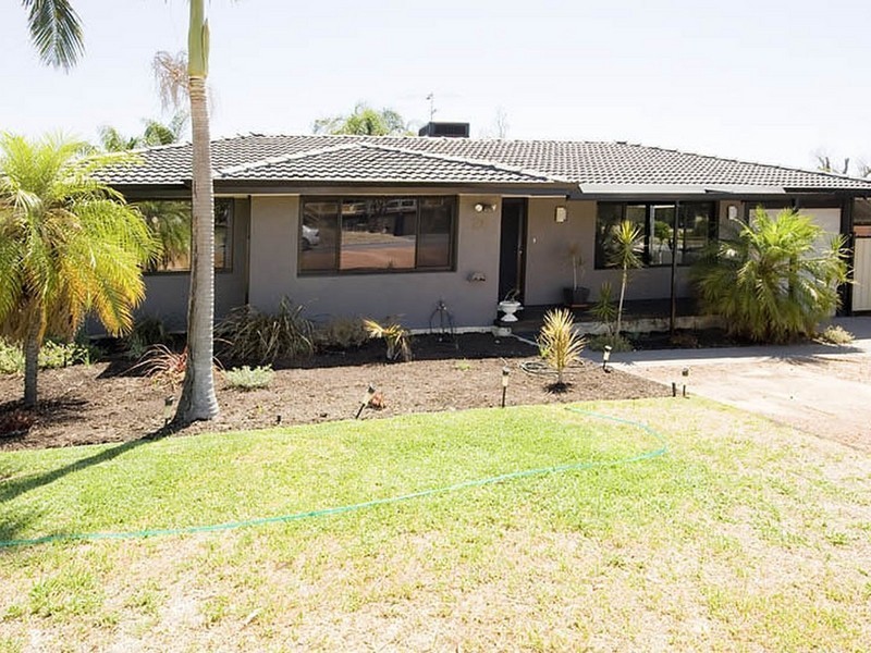 26 Anderson Way, Thornlie WA 6108