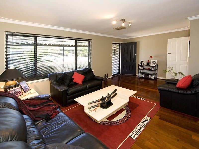 26 Anderson Way, Thornlie WA 6108