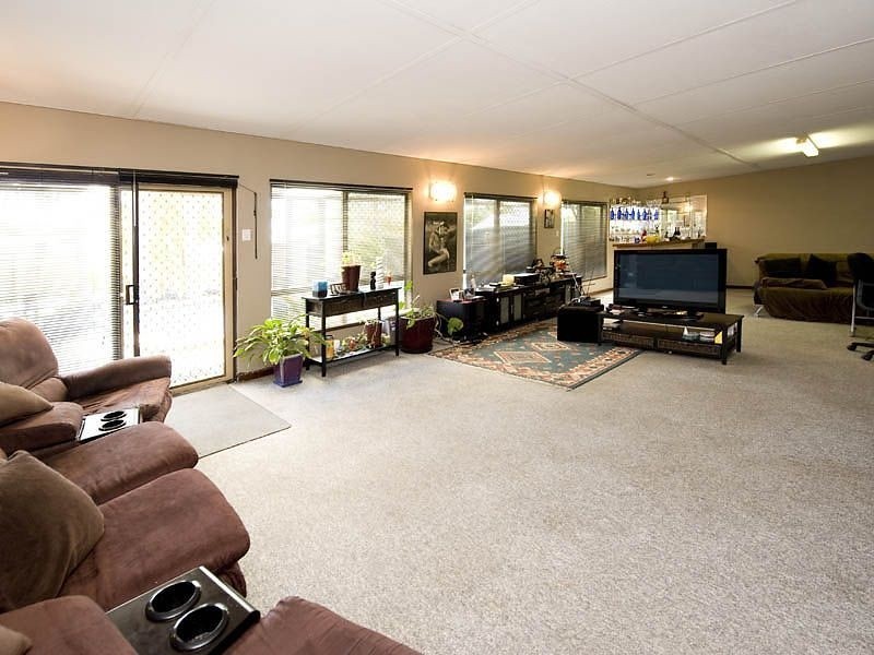 26 Anderson Way, Thornlie WA 6108