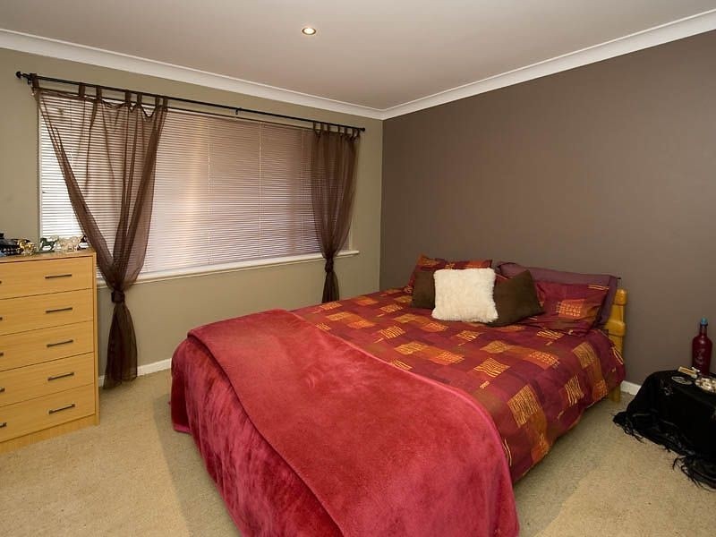 26 Anderson Way, Thornlie WA 6108