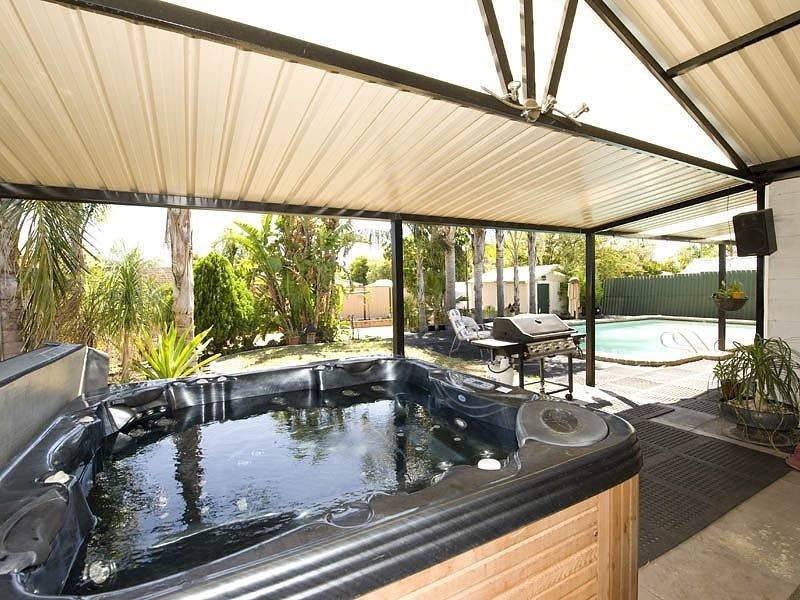 26 Anderson Way, Thornlie WA 6108