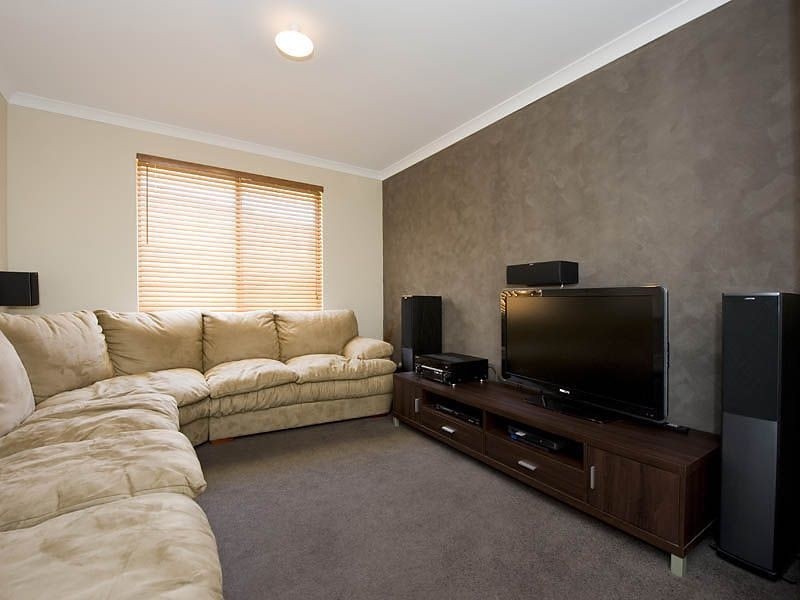 26 Fortescue Bend, Gosnells WA 6110