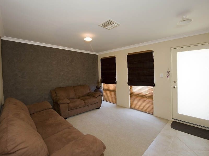 26 Fortescue Bend, Gosnells WA 6110