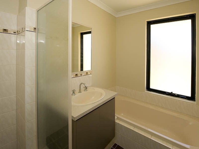 26 Fortescue Bend, Gosnells WA 6110