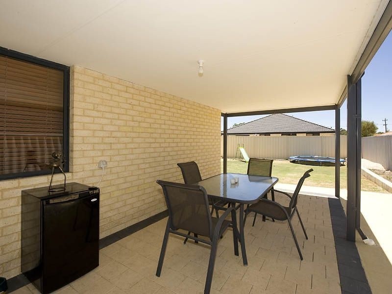 26 Fortescue Bend, Gosnells WA 6110