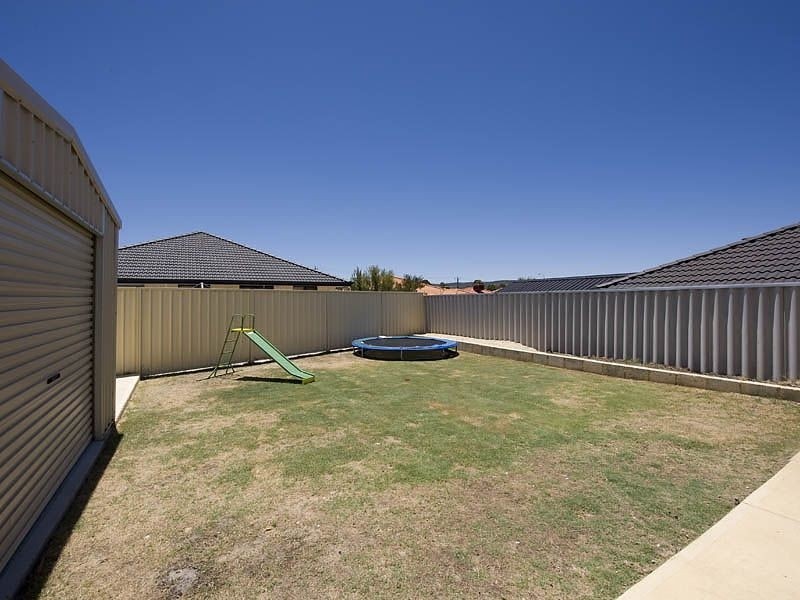 26 Fortescue Bend, Gosnells WA 6110