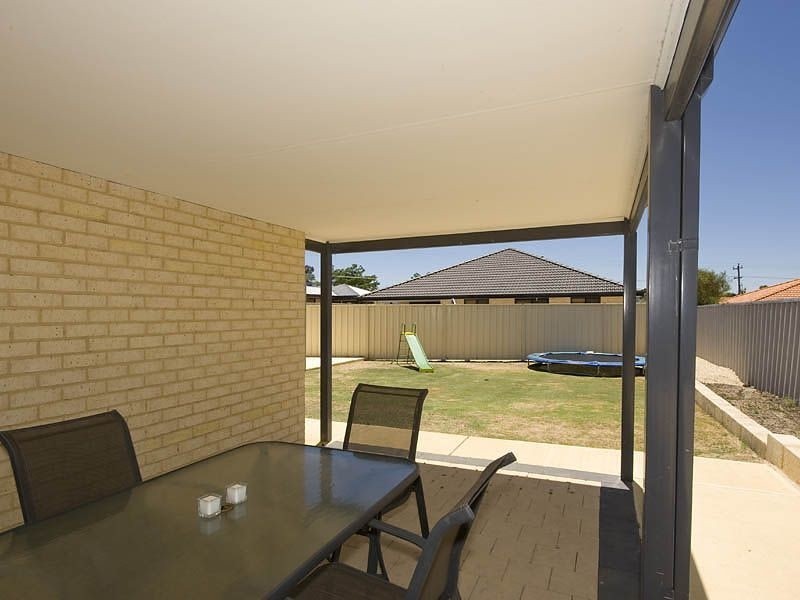 26 Fortescue Bend, Gosnells WA 6110