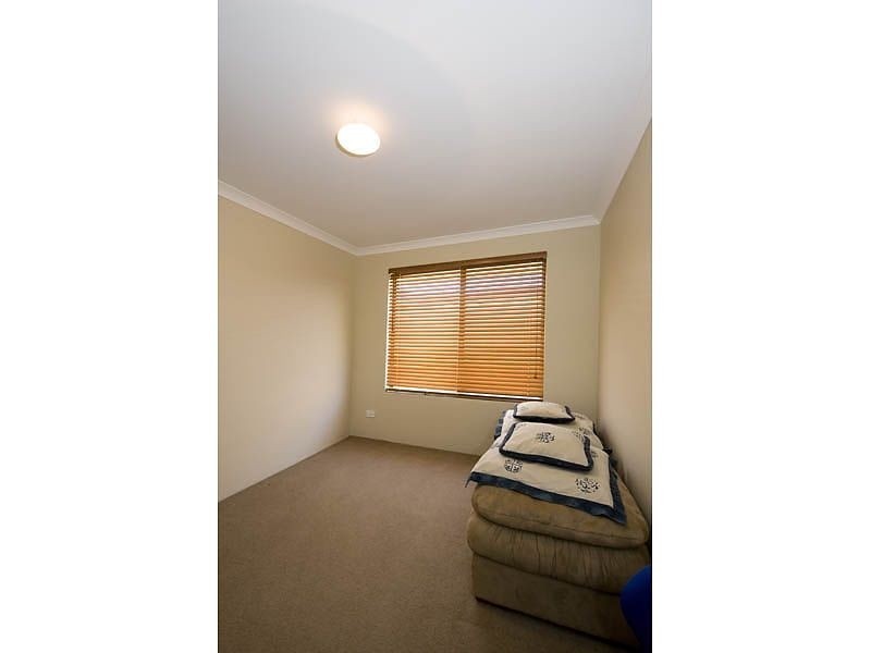 26 Fortescue Bend, Gosnells WA 6110