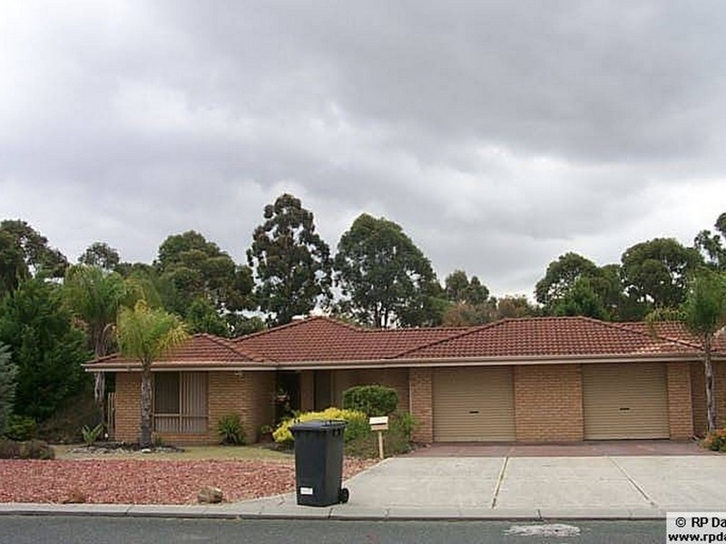 15 Kettering Way, Huntingdale WA 6110