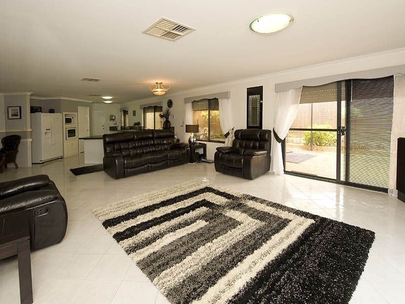 1 Windich Lane, Canning Vale WA 6155