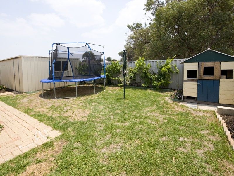 36 Salesian Court, Queens Park WA 6107