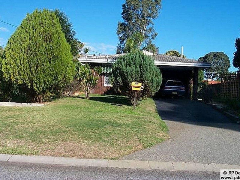 60A Lester Drive, Thornlie WA 6108