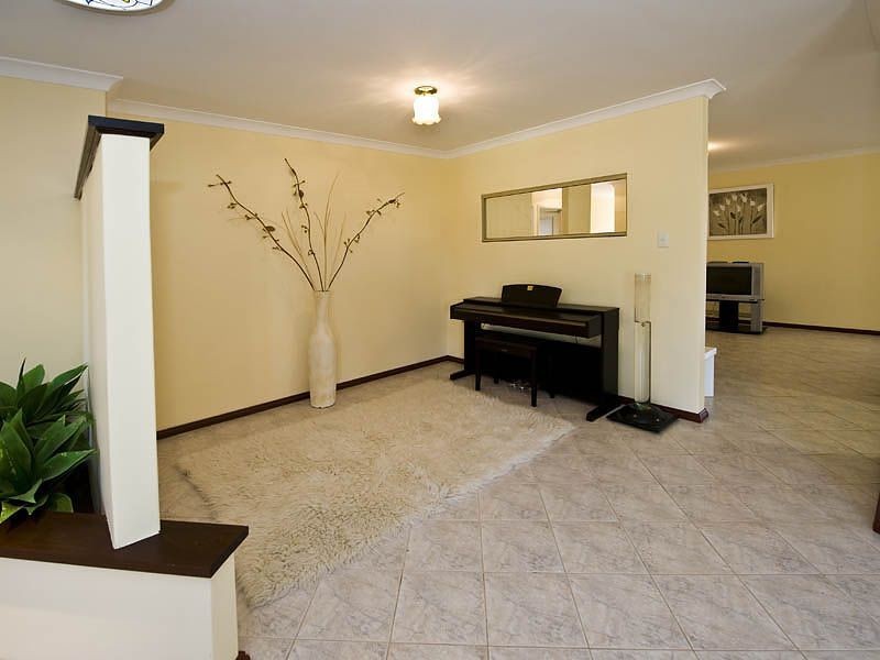 46 TeaTree Way, Thornlie WA 6108