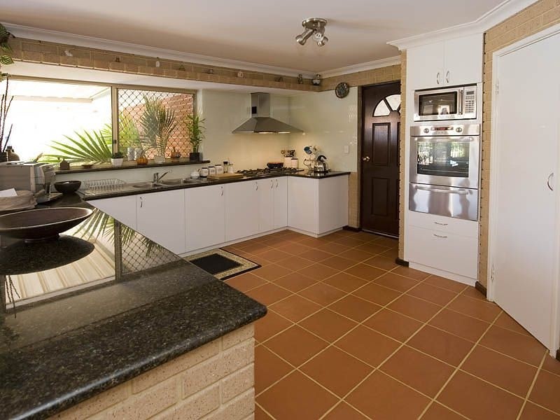 14 Bridal Crescent, Kenwick WA 6107