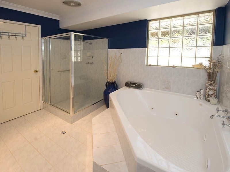 14 Bridal Crescent, Kenwick WA 6107