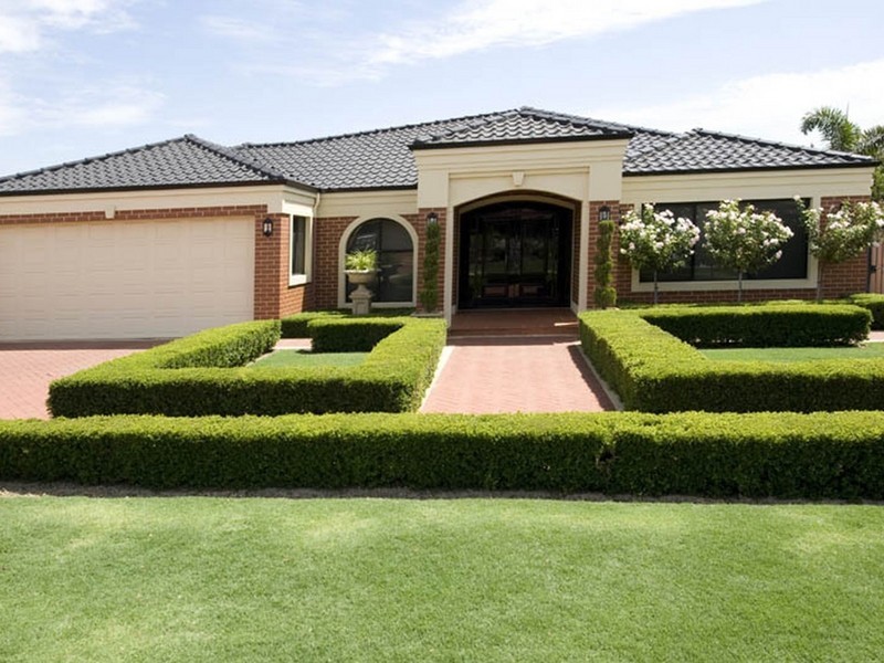 11 Santalum Retreat, Canning Vale WA 6155