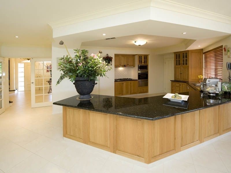 11 Santalum Retreat, Canning Vale WA 6155