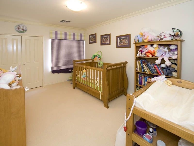 11 Santalum Retreat, Canning Vale WA 6155