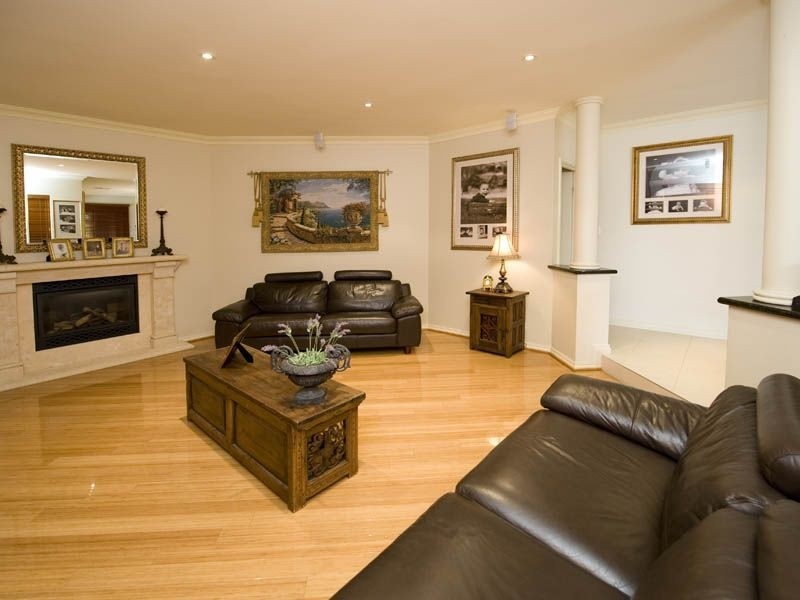 11 Santalum Retreat, Canning Vale WA 6155