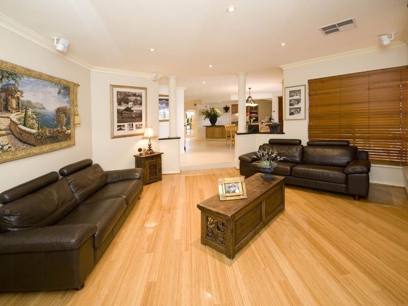 11 Santalum Retreat, Canning Vale WA 6155