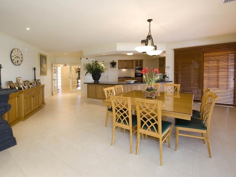 11 Santalum Retreat, Canning Vale WA 6155